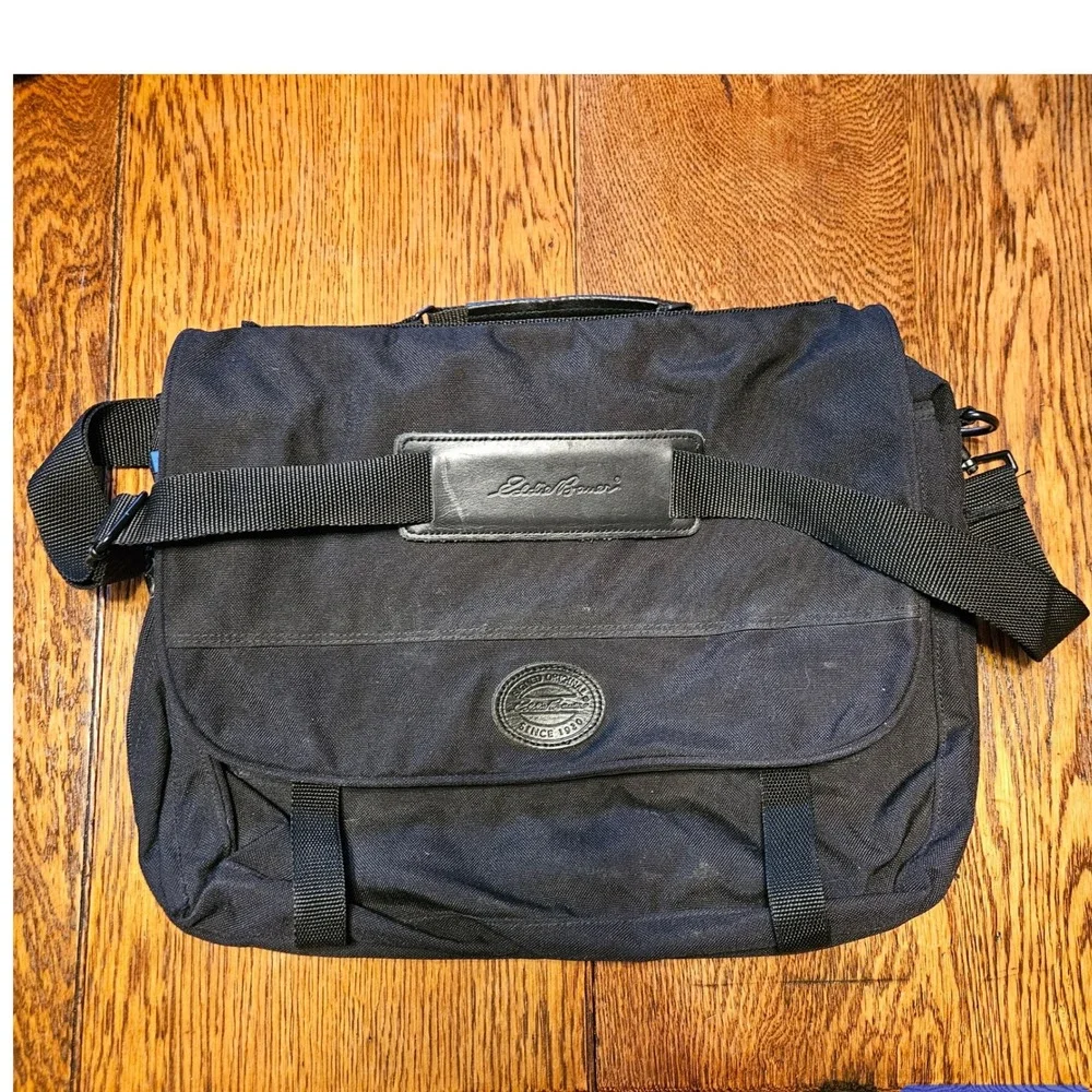 Eddie Bauer Black Nylon Messenger Bag Laptop Case Commuter Shoulder Bag Vintage